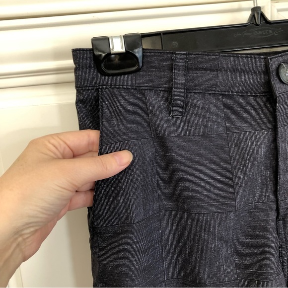 Billabong menโs board shorts - Picture 5 of 11